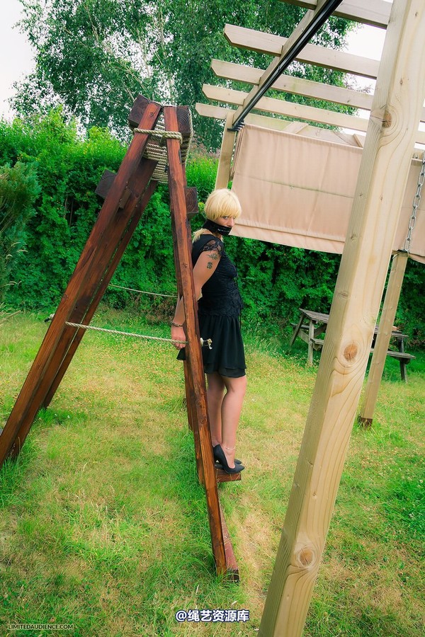 limitedaudience - 2014 kimmy louise cuffed to the cross 第 14 张图片