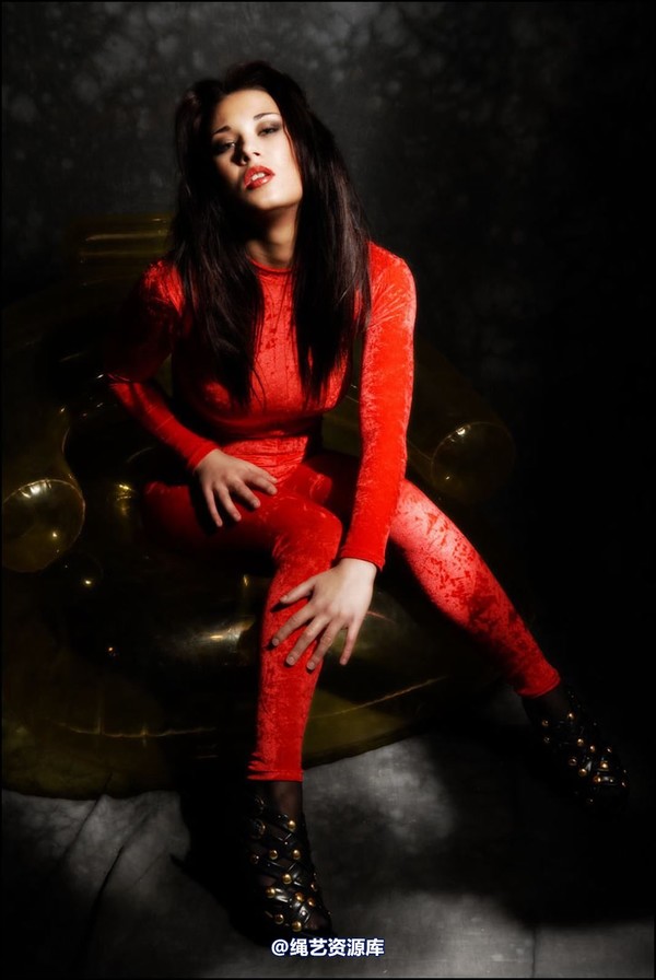simplytied - Red on Yellow 第 6 张图片
