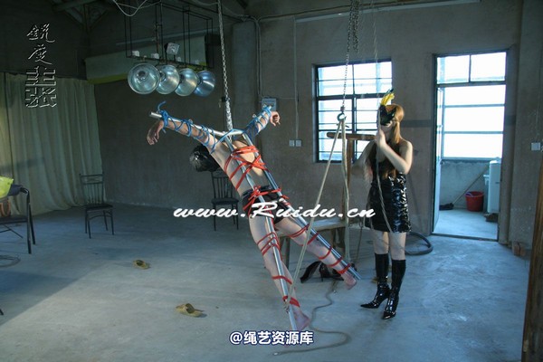 锐度主张 - 女王与她的臣子 第 134 张图片