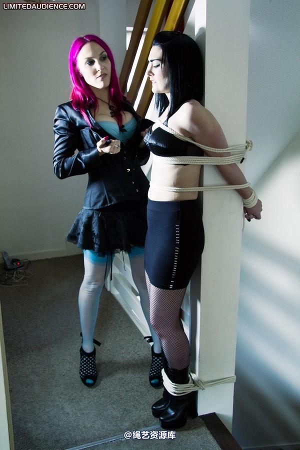 limitedaudience - 2011 elyssia lolly for her own safety 第 13 张图片