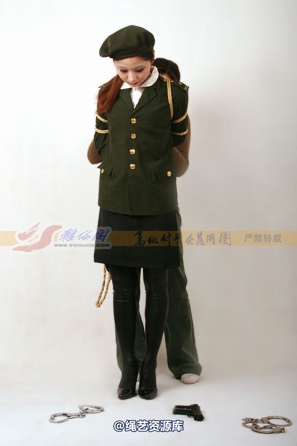 雅俗阁 - 20060401雅思警服 第 33 张图片