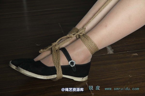 锐度主张 - 蓝旗袍捆绑堵嘴碧菡 第 5 张图片