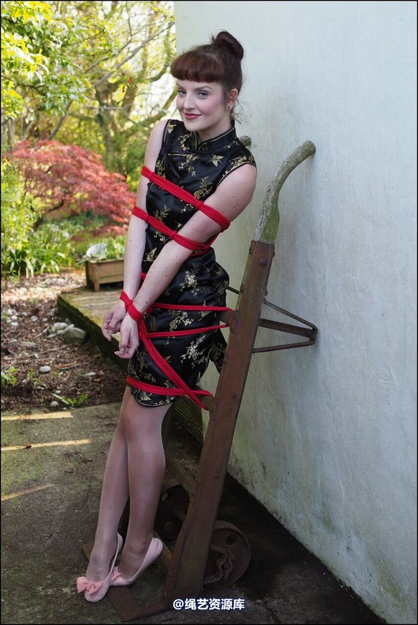 simplytied - RR on her trolly 第 14 张图片