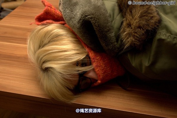 bound-neighbor-girl - Marenka - In winter jacket tied 1 第 43 张图片