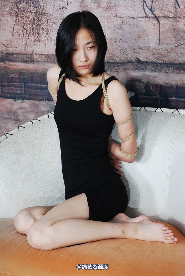 唯美之家 - 白雪试服装1 第 18 张图片