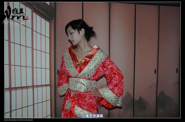 唯美之家 - 08-05-29盈盈汉服-护士装 第 249 张图片