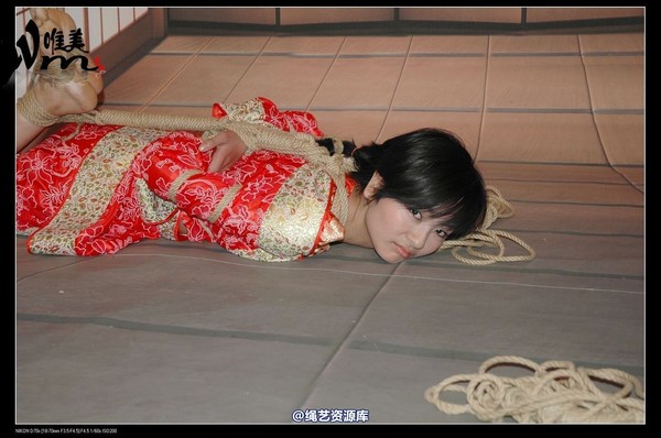 唯美之家 - 08-05-29盈盈汉服-护士装 第 231 张图片