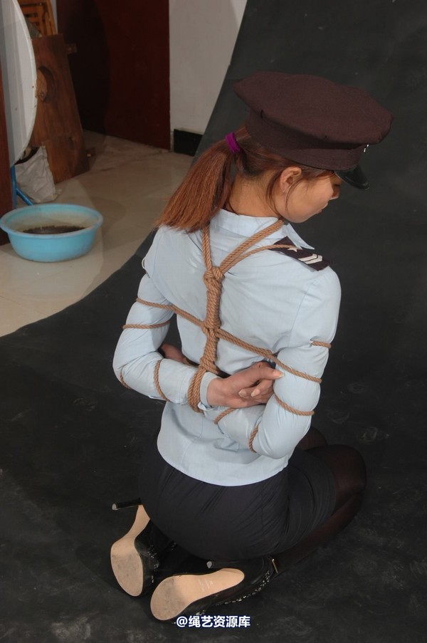 mj影视 - 倾心警服 第 186 张图片