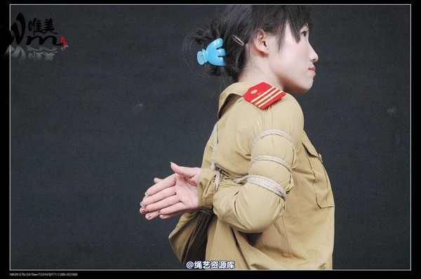 唯美之家 - 2008-08-06水柔军装 第 141 张图片