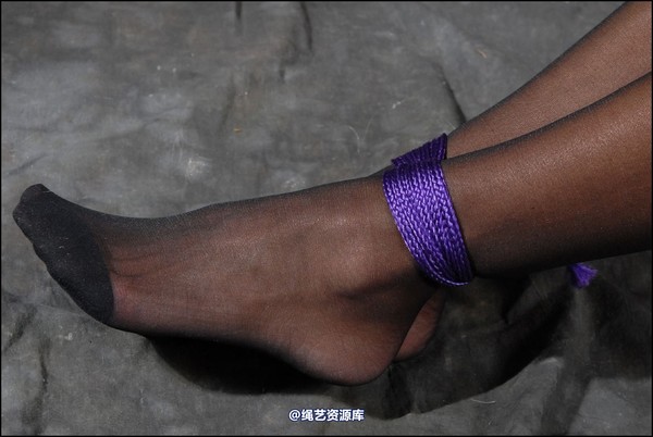 simplytied - Carla Black hosiery 第 26 张图片