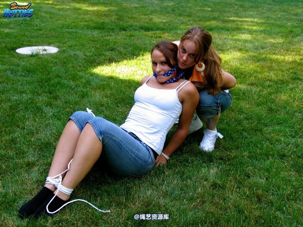 boundhotties - TRINITY & RAVEN 第 23 张图片