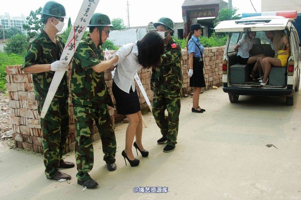 mj影视 - 血的代价刑前押送2013-08-26 第 159 张图片