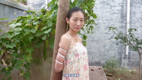 mj影视 - 夏晓夏唯美 第 21 张图片