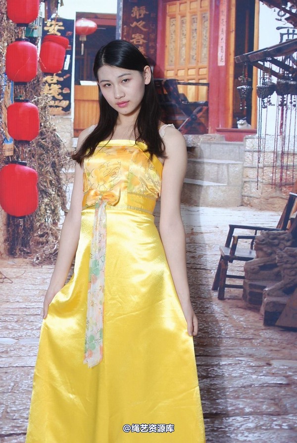 唯美之家 - 新模萧萧黄礼服 第 176 张图片