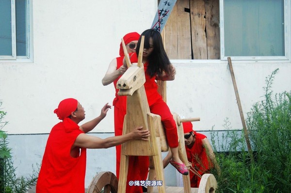 mj影视 - 血的代价-红罪衣刑场木驴斩－梅晓芳2013-08-26 第 231 张图片