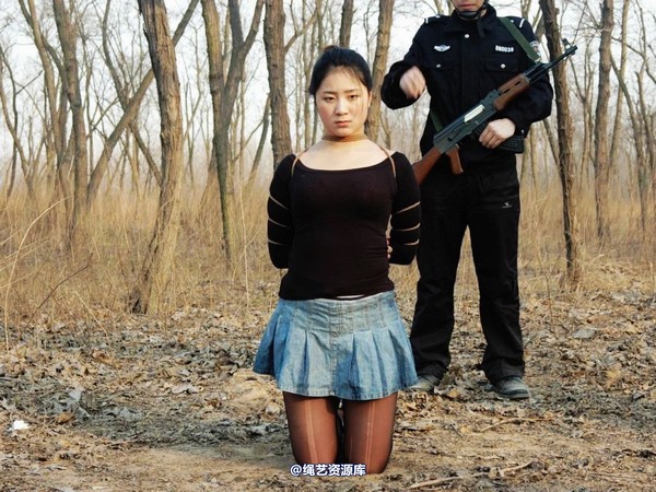mj影视 - 2013-3-4陈沫踏青 黑丝美女最终的不归路 第 410 张图片