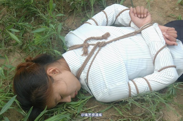 mj影视 - 血的代价执行刑场 失禁战栗2013-08-26 第 102 张图片