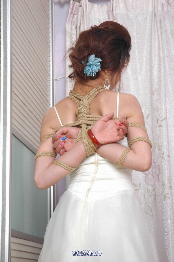 唯美之家 - 丽莎婚纱捆绑2010-7-8 第 98 张图片