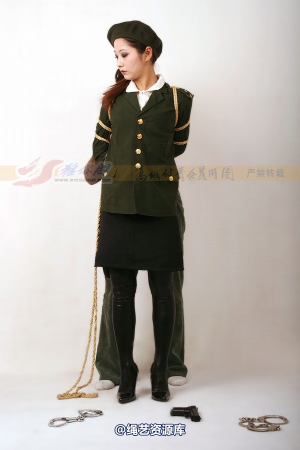 雅俗阁 - 20060401雅思警服 第 24 张图片