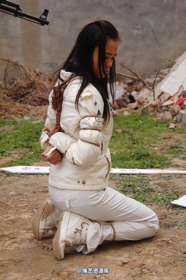 mj影视 - 安娜刑场2013-04-13 第 149 张图片