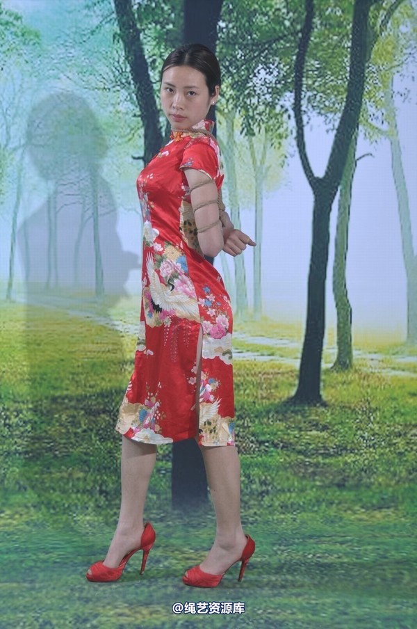 mj影视 - 三大模特争秀1 第 23 张图片