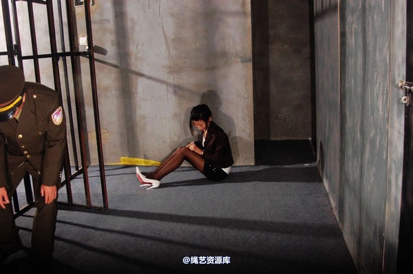 mj影视 - 倾心罪恶红唇1 第 366 张图片