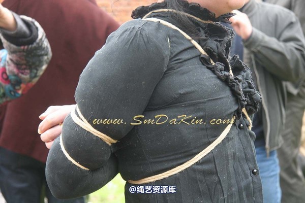 锐度主张 - 2009年第24期捆绑图（2009.5.10）模特：嫣儿 海豚 乐乐 雨竹 等 第 11 张图片