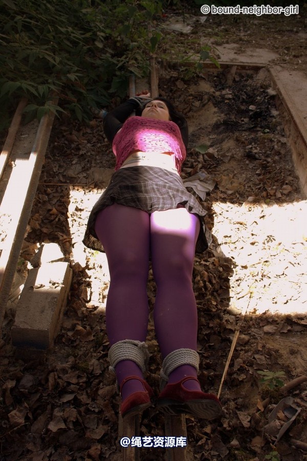 bound-neighbor-girl - Jasmin - Tied up in the ruins 4 第 1 张图片