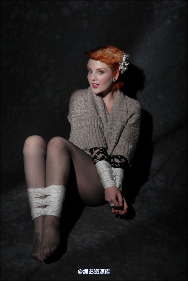 simplytied - RR in jumper and tights 第 20 张图片