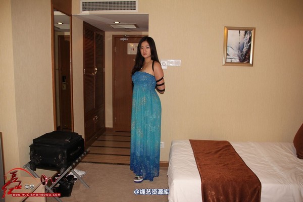红豆的天空 - 2011 红豆 唯美长裙 第 26 张图片