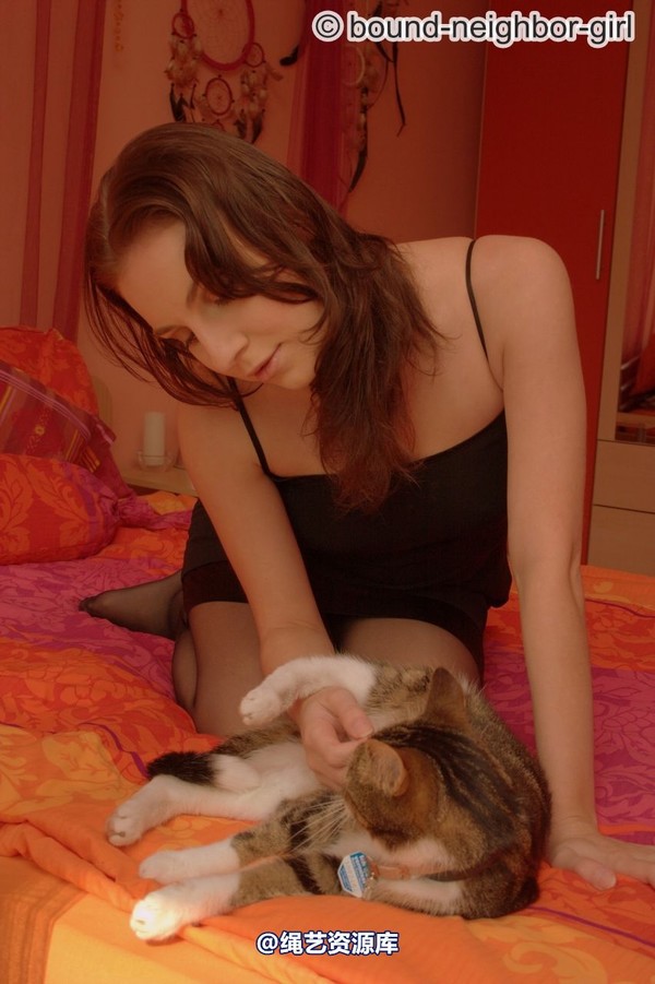 bound-neighbor-girl - Anastasia - At home, tied up part 1 第 7 张图片