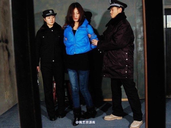 mj影视 - 故意杀人犯黄燕－绑赴刑场2013-03-28 第 44 张图片