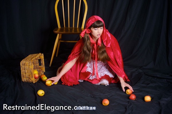 restrainedelegance - Red Riding Hood 第 15 张图片