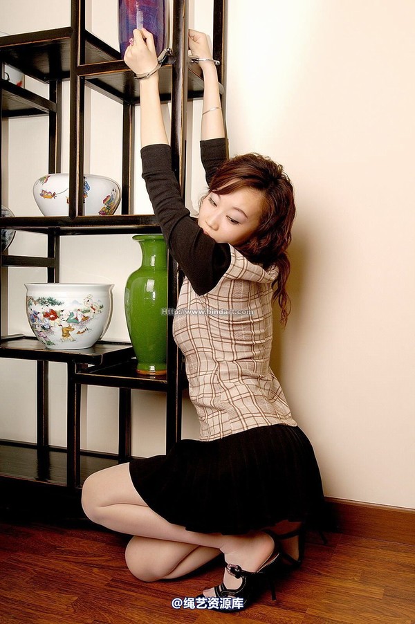 丽柜美束 - 2005-10-24 第 17 张图片