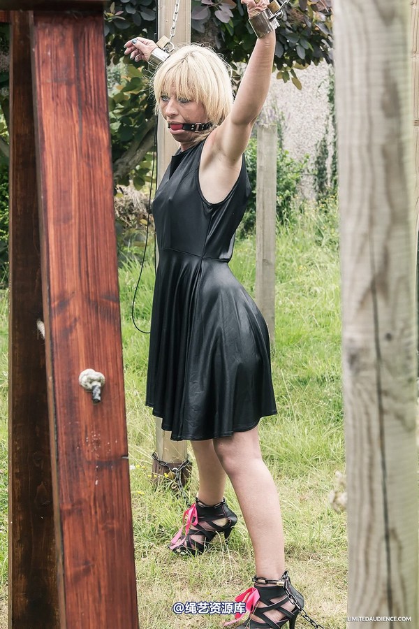 limitedaudience - 2014 kimmy louise powerless in chains 第 27 张图片