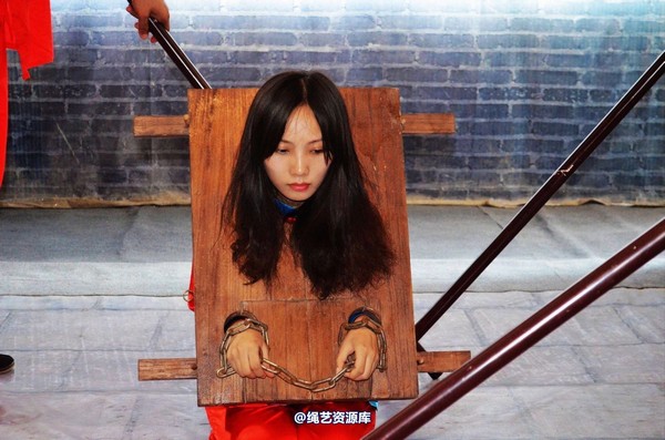 mj影视 - 血的代价梦境古大堂 女囚众生相2013-08-26 第 123 张图片