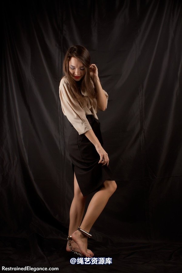 restrainedelegance - The Interview 第 15 张图片