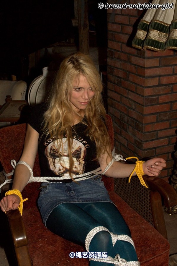 bound-neighbor-girl - Kate - Tied up in the attic 2 第 13 张图片