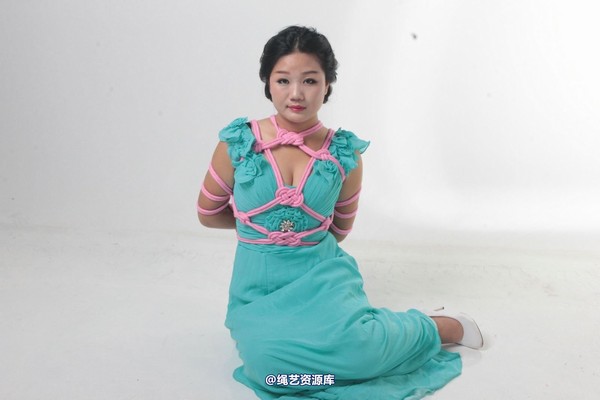 胜景山庄 - 288-果儿礼服 第 38 张图片