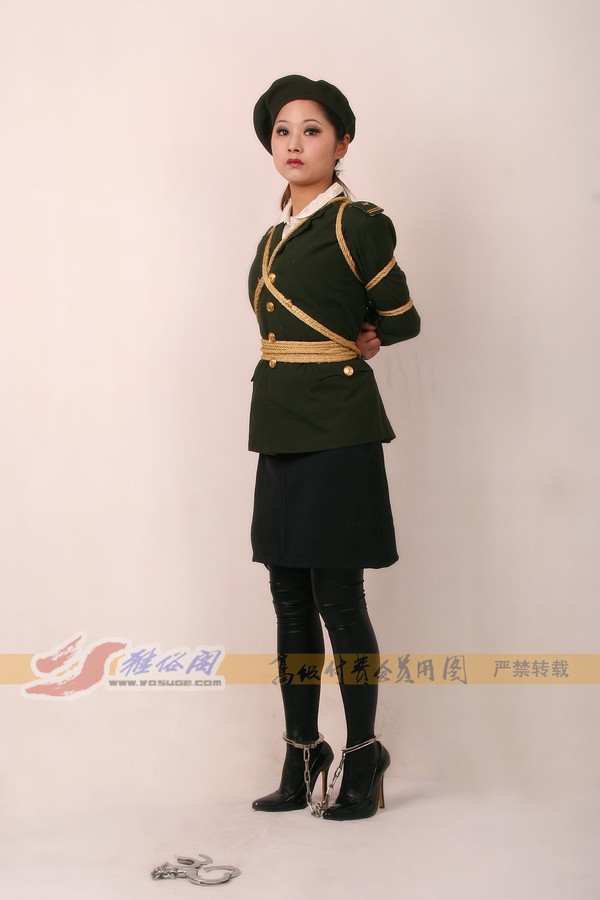 雅俗阁 - 20060422雅思警服(2) 第 110 张图片