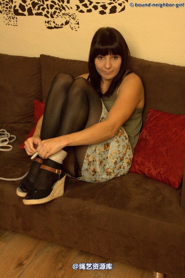 bound-neighbor-girl - Susan again tied at home 3 第 10 张图片