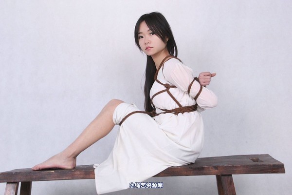 胜景山庄 - 227-云霄白裙缚 第 17 张图片