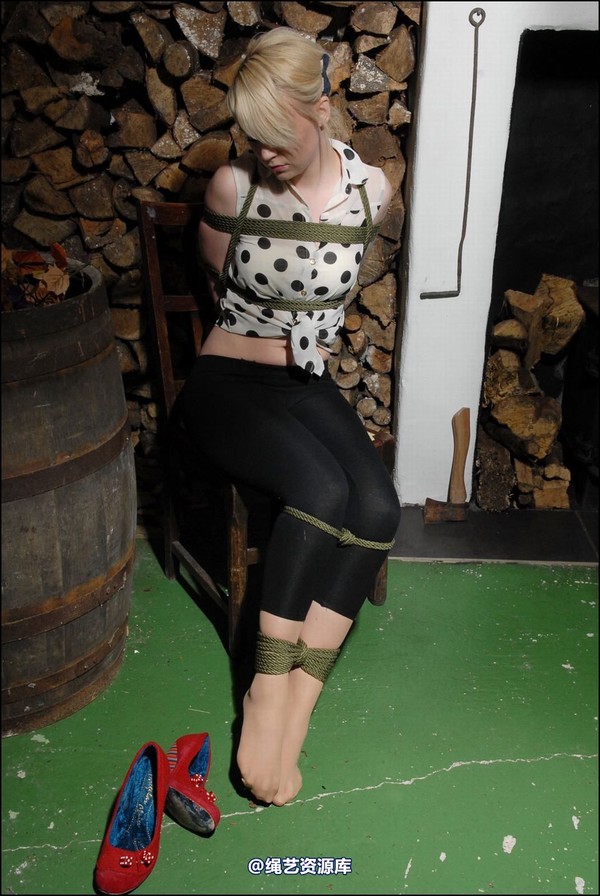simplytied - NB in leggings 第 30 张图片