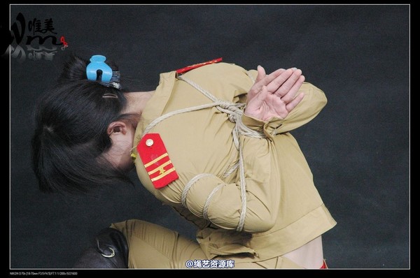 唯美之家 - 2008-08-06水柔军装 第 226 张图片