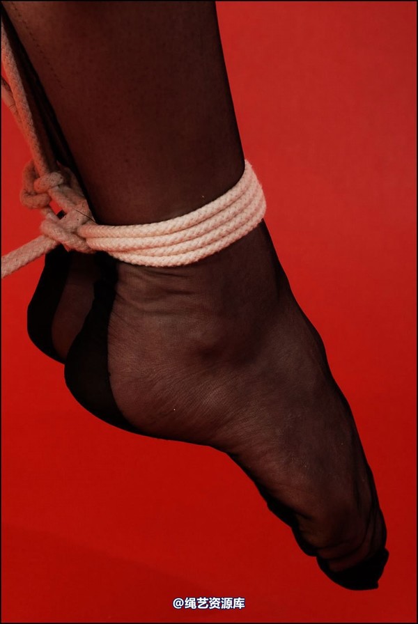simplytied - On Red too 第 27 张图片