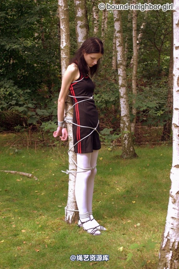 bound-neighbor-girl - Tanja - Tied up in the forest 2 第 29 张图片