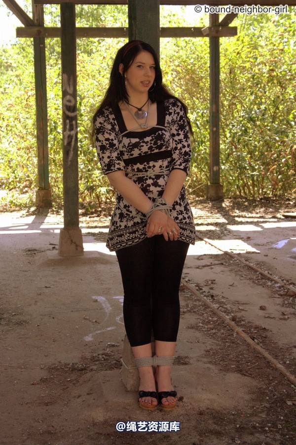 bound-neighbor-girl - Jasmin - Tied up in the ruins 1 第 10 张图片