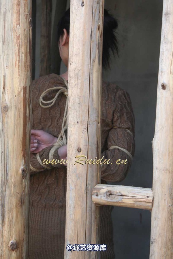 锐度主张 - 2009年第01期捆绑图（2009.1.3）模特：海豚，嫣儿，乐乐，春子 第 48 张图片