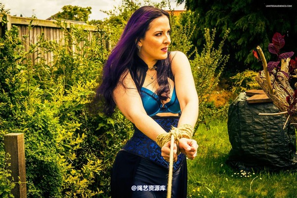 limitedaudience - 2015 caroline pierce from merchant lady to slave 第 5 张图片
