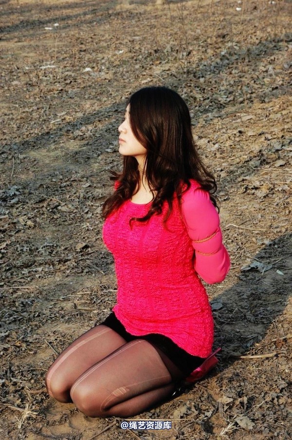 mj影视 - 2013-3-5陈沫踏青 黑丝美女最终的不归路 第 306 张图片